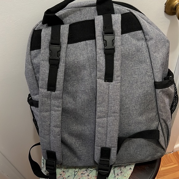 Skip Hop Diaper BackPack - Picture 6 of 7